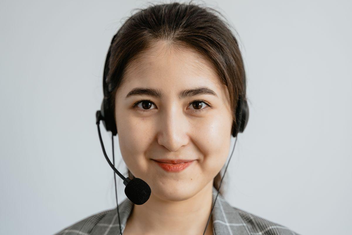Friendly account manager available for a free consultation