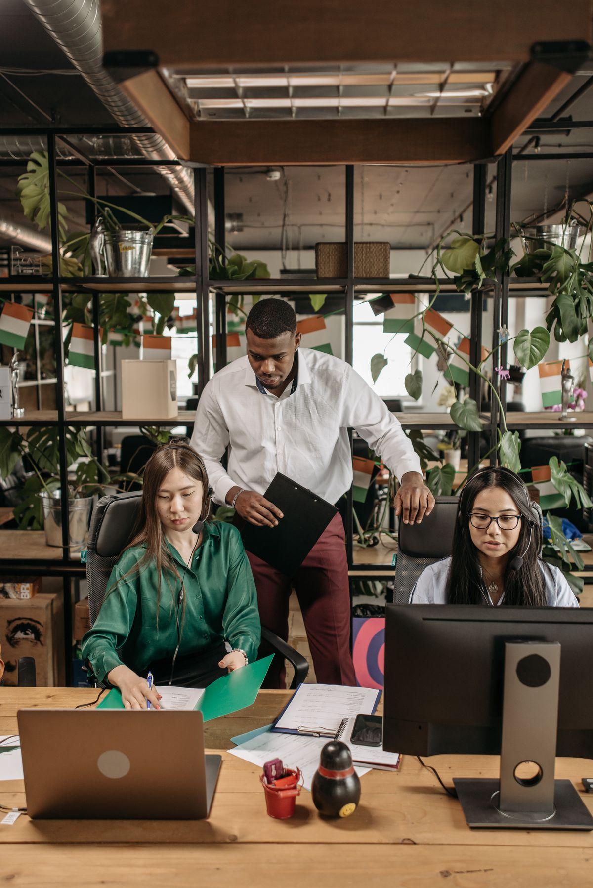 thesecureworks strategists collaborating in a modern office